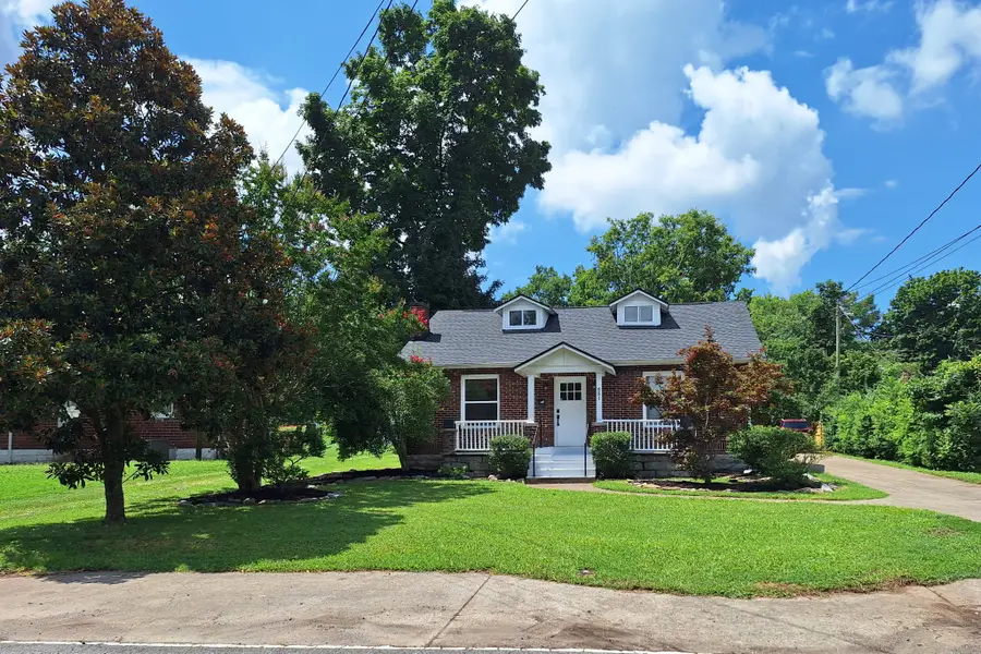 551 E Eastland St, Gallatin, TN 37066 - #2