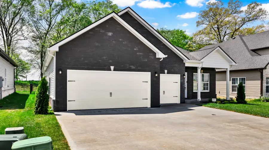 958 Vendue Ave, Clarksville, TN 37042 - #2