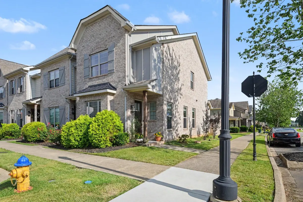 107 Savannah Ave, Pleasant View, TN 37146 - #1