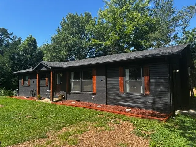 205 Locust Dr, Erin, TN 37061 - #3