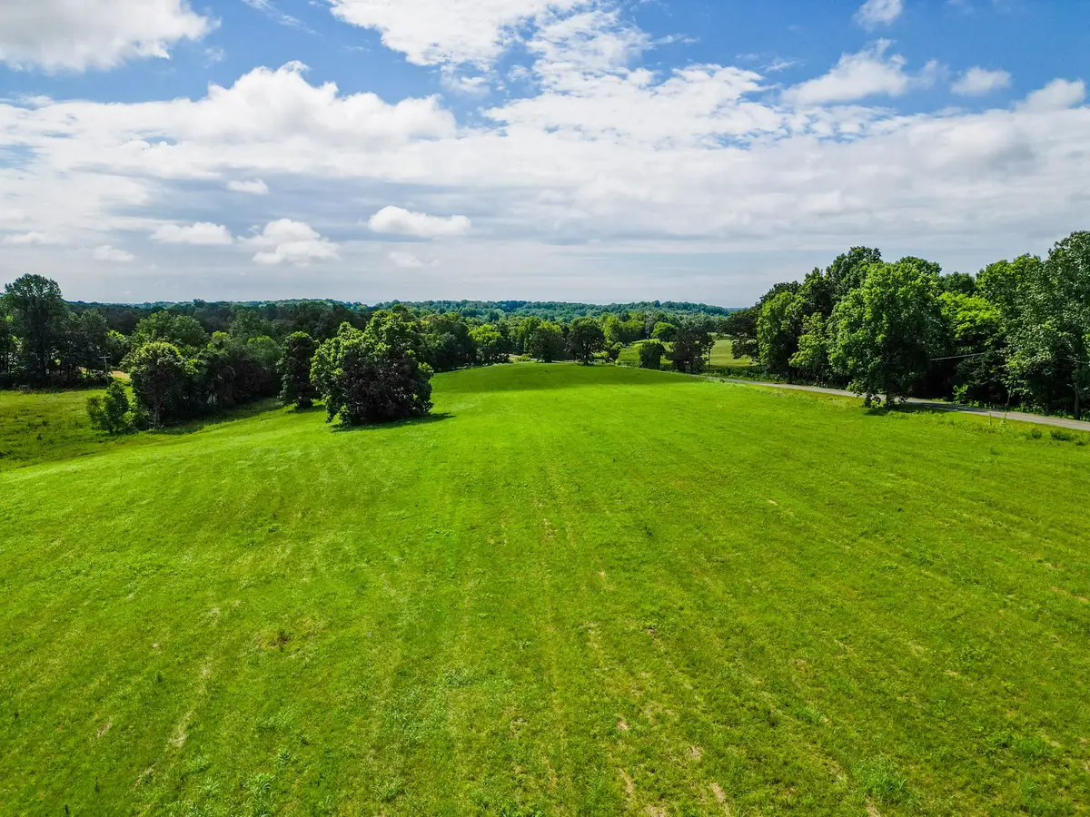3966 Old Coopertown Rd, Springfield, TN 37172 - #1