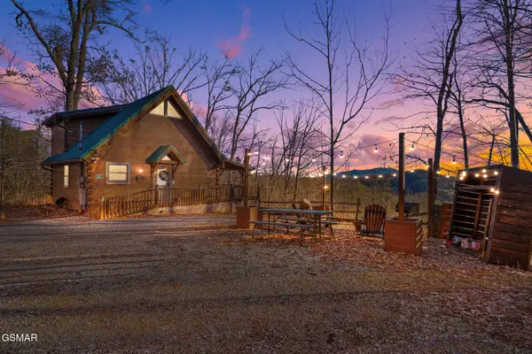 4361 Oakland Way, Gatlinburg, TN 37738
