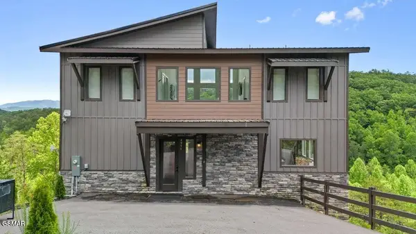 2955 Lightning Strike Drive, Sevierville, TN 37876