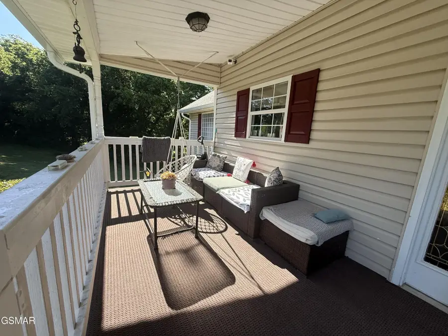 747 Gists Creek Road, Sevierville, TN 37876 - #2