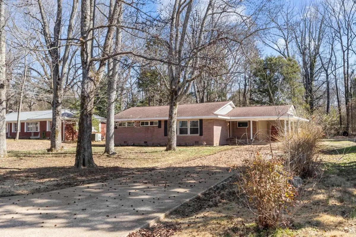 170 Westview St, Camden, TN 38320 - #1