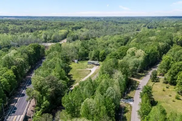 305 Old Bruceton Rd, Bruceton, TN 38317 - #1
