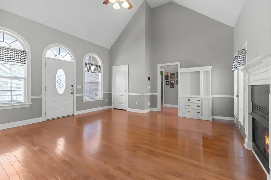 103 Canary Ln, Shelbyville, TN 37160 - #2