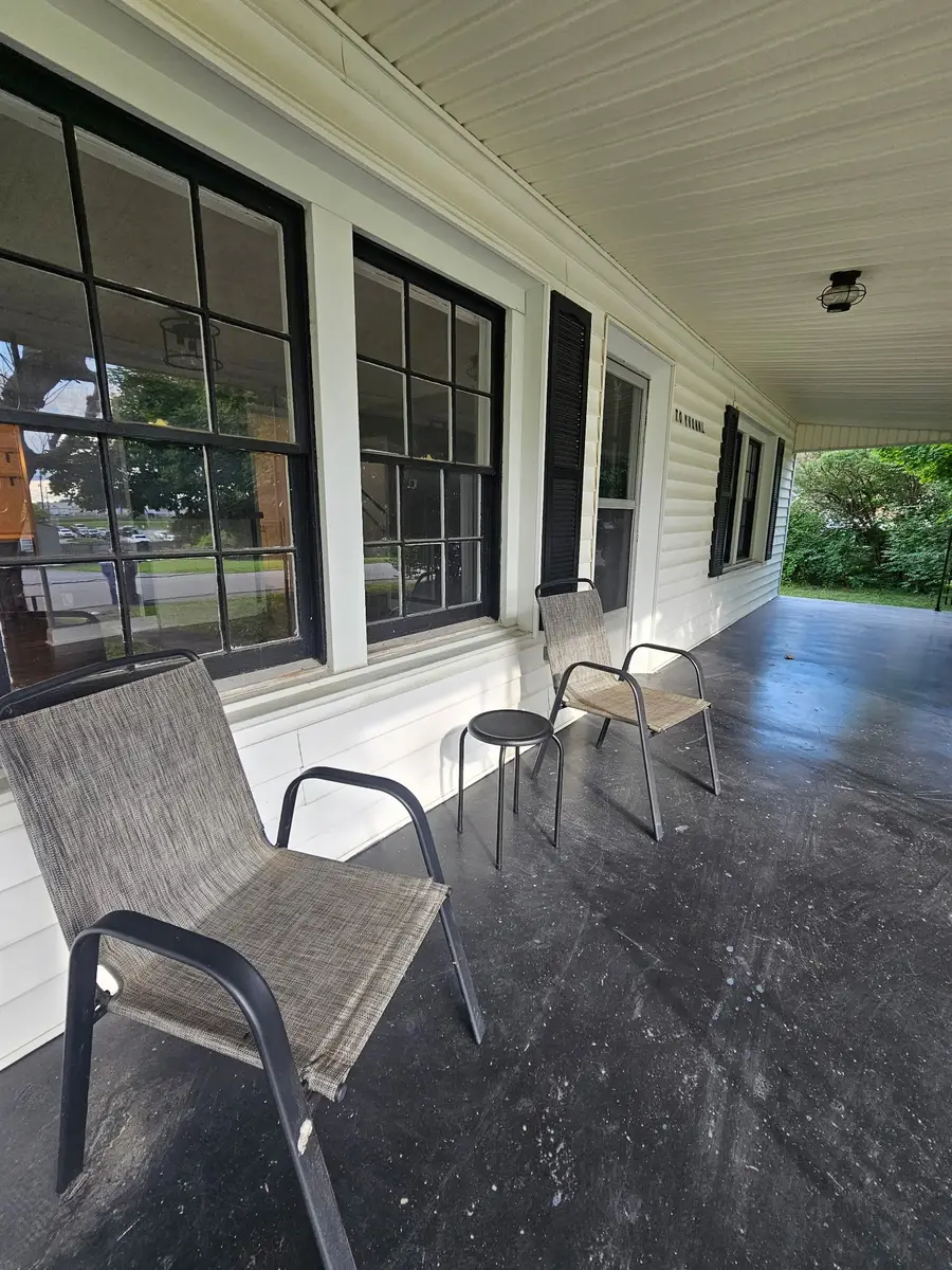 70 Yvonne Ave, Crossville, TN 38555 - #3