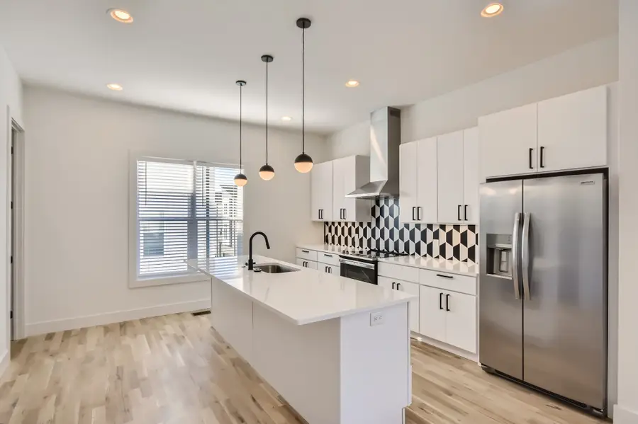 401 Serenity Ln, Nashville, TN 37207 - #3