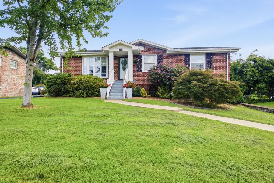 300 Weldon Dr, Hermitage, TN 37076 - #2