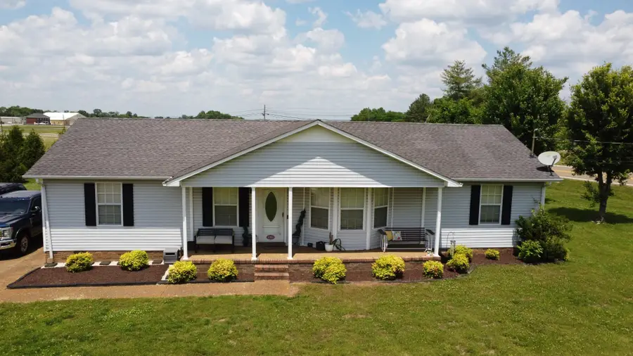 1325 Horseshoe Dr, Lewisburg, TN 37091 - #2