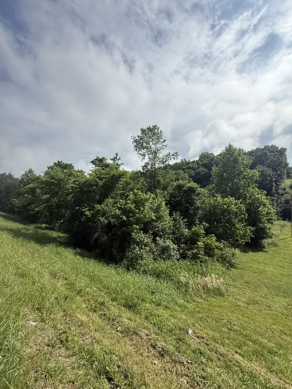 0 Highway 31 E, Westmoreland, TN 37186