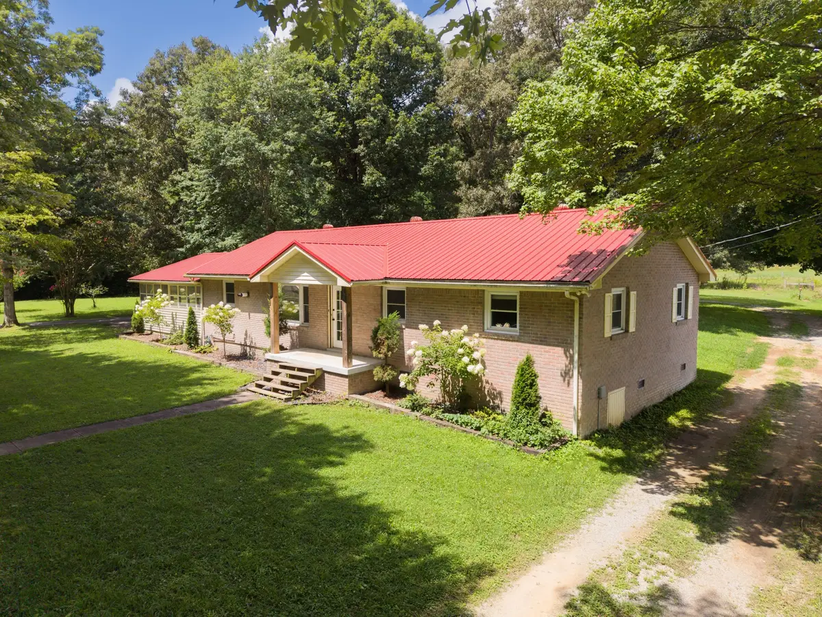 373 Hatch Rd, Rock Island, TN 38581 - #1