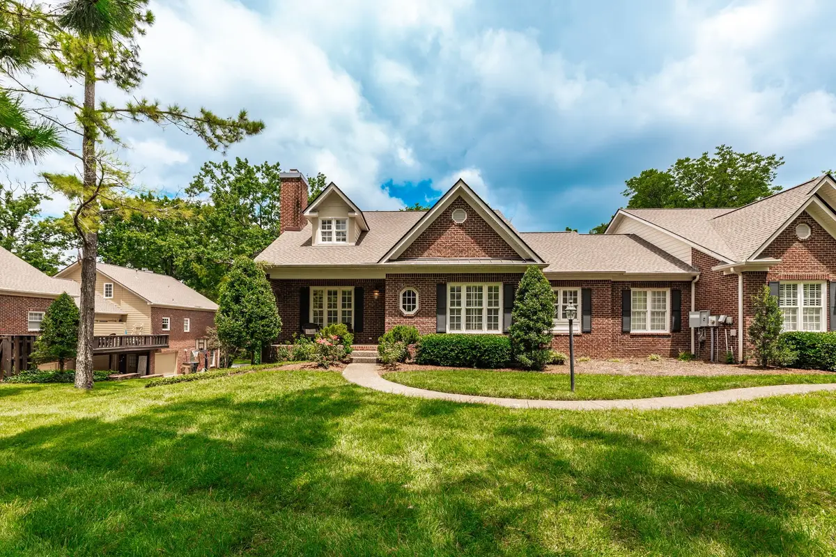 2224 Harding Pl, Nashville, TN 37215 - #1