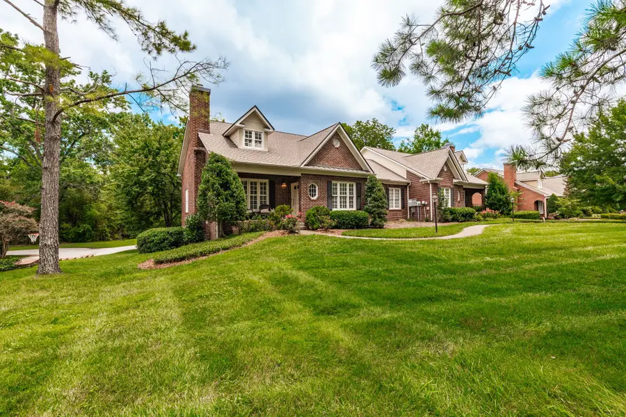 2224 Harding Pl, Nashville, TN 37215 - #3