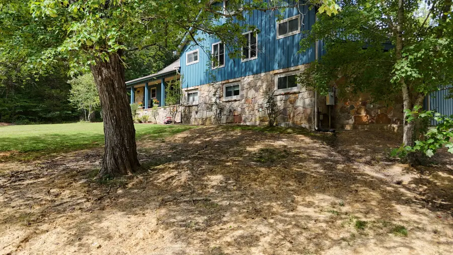 612 Francis Ferry Rd, McMinnville, TN 37110 - #2