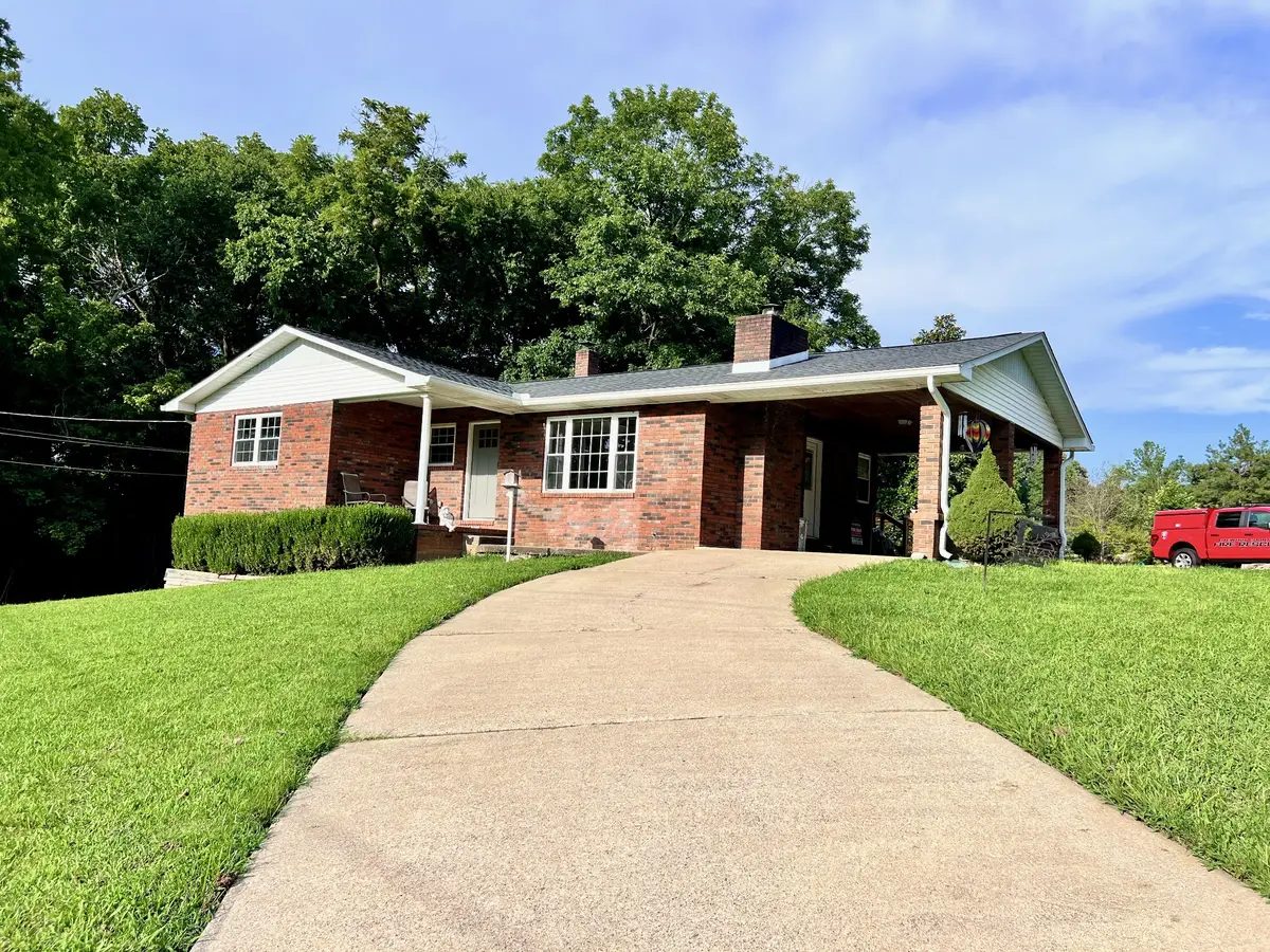 111 Gus Wallace Rd, Bumpus Mills, TN 37028 - #1
