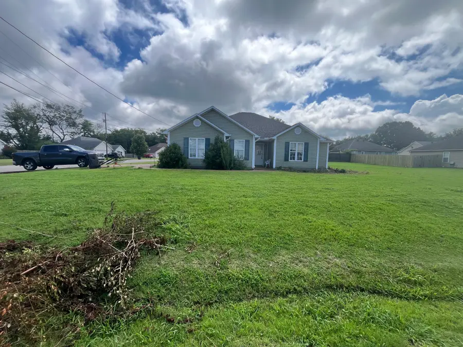 460 Kendyl Cv, Henderson, TN 38340 - #2