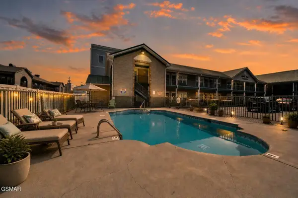 2743 Colonial Drive #APT 214, Pigeon Forge, TN 37863