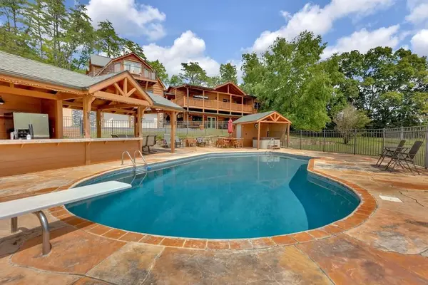 2803 Mary Ridge Farm Road, Sevierville, TN 37862