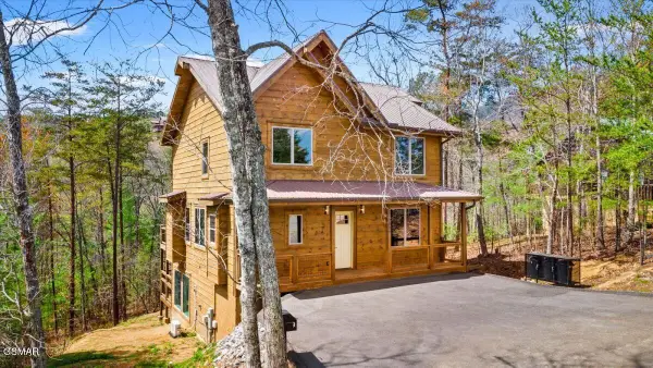 2009 Smoky Cove Road, Sevierville, TN 37876
