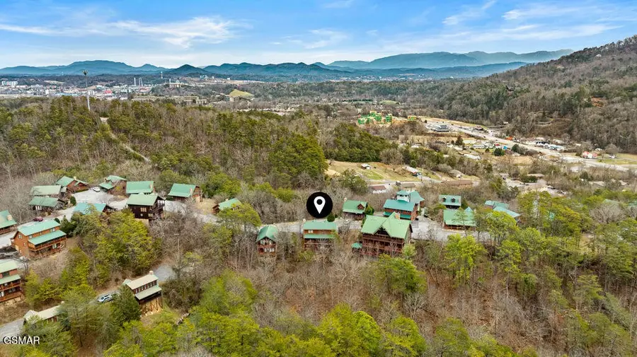 3306 Kestrel Way, Pigeon Forge, TN 37863 - #2