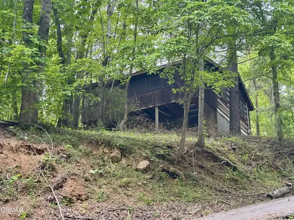2340 Avon Circle, Sevierville, TN 37876