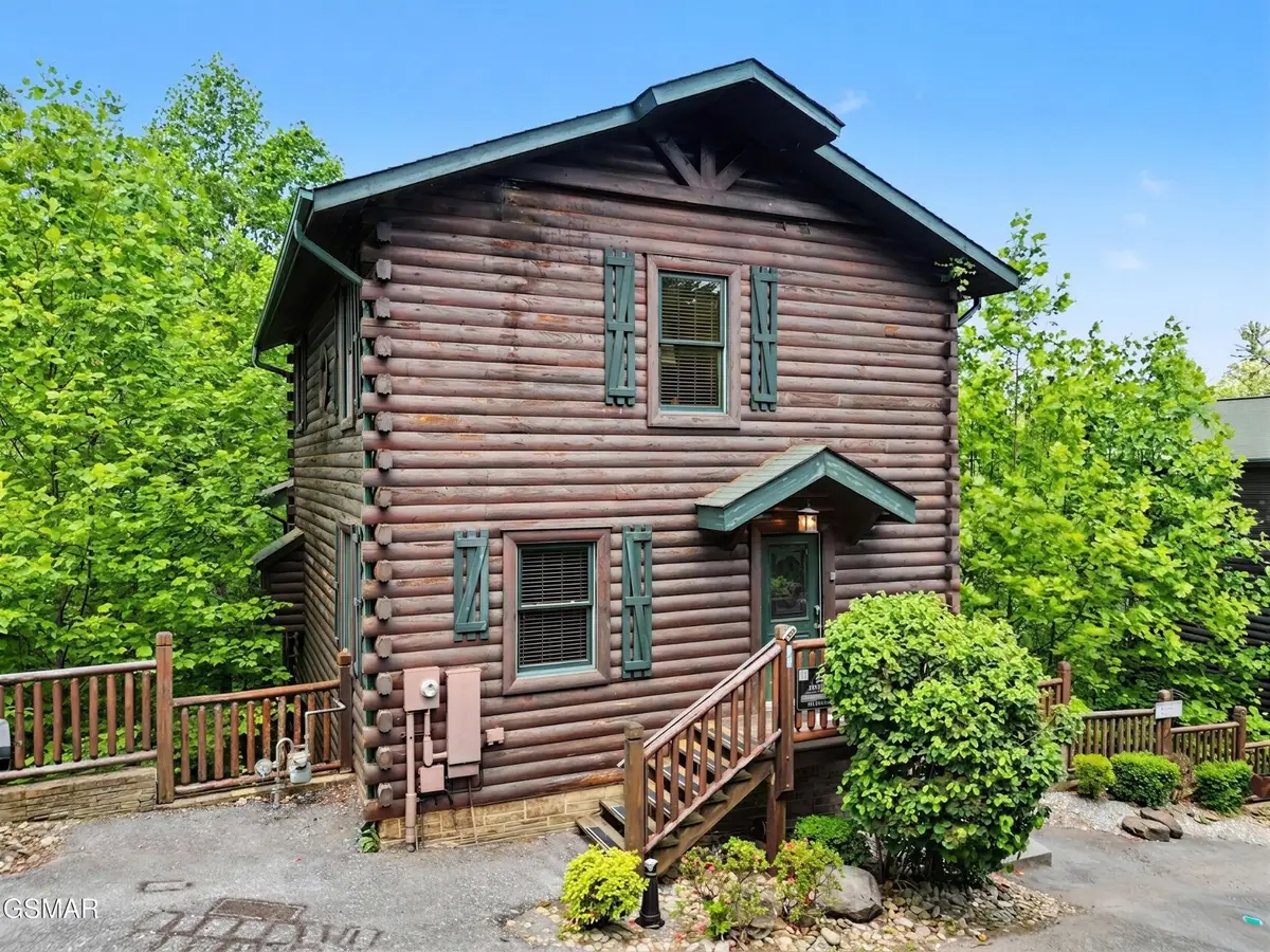 831 Spirit Loop Way, Gatlinburg, TN 37738 - #1