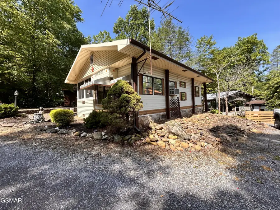 261 Lily Way, Cosby, TN 37722 - #2
