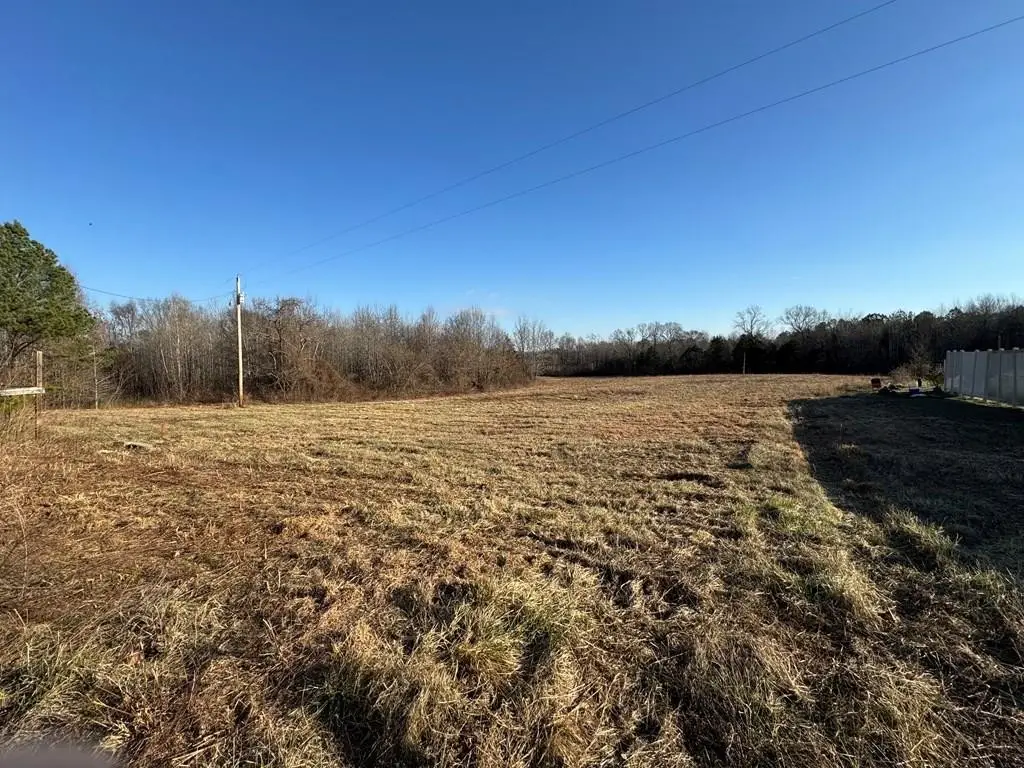 3560 Cedar Grove Rd, Big Sandy, TN 38221 - #1