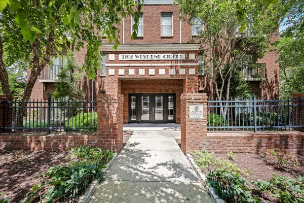3102 West End Circle #401, Nashville, TN 37203