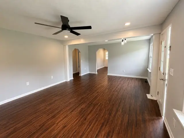310 W End Ave, McMinnville, TN 37110 - #3