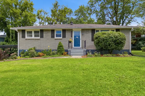 5001 Bonnawell Dr, Hermitage, TN 37076