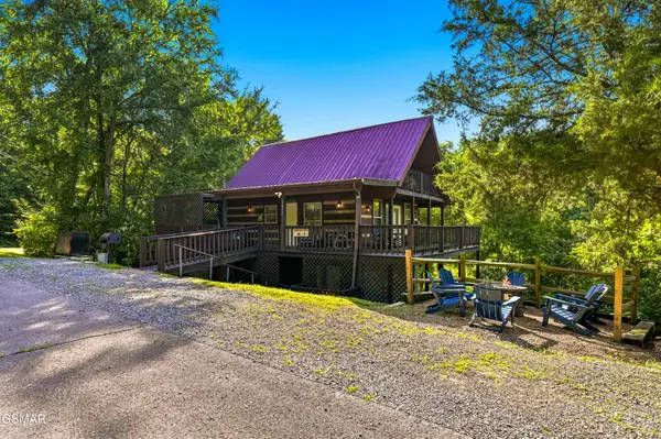 1455 Honey Oaks Way, Sevierville, TN 37876