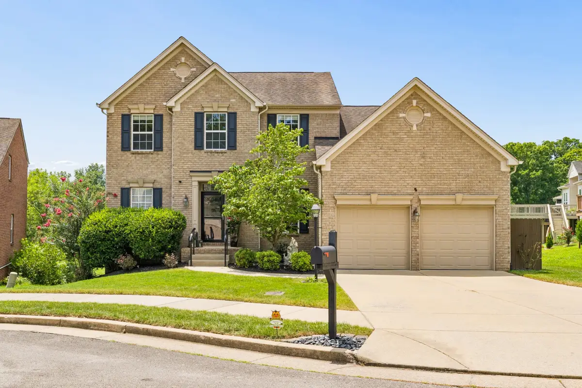 3572 Fair Meadows Dr, Nashville, TN 37211 - #1