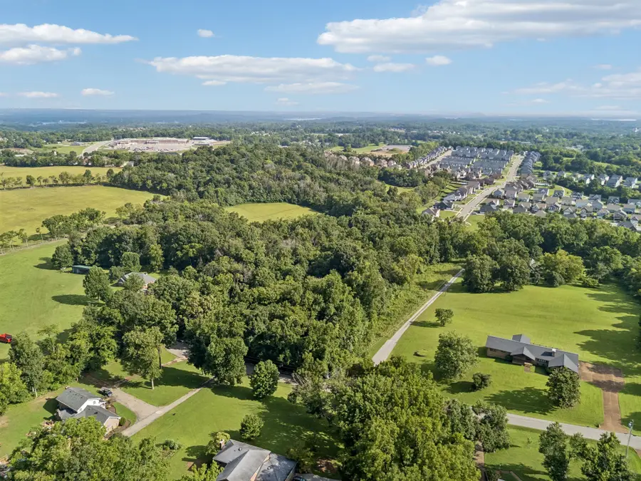 501 Young Dr, Mount Juliet, TN 37122 - #3