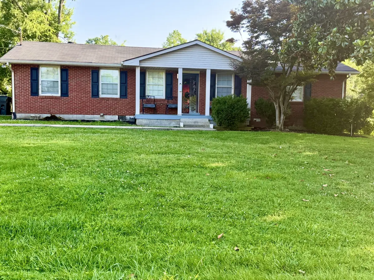 102 Shadydale Dr, Hendersonville, TN 37075 - #1