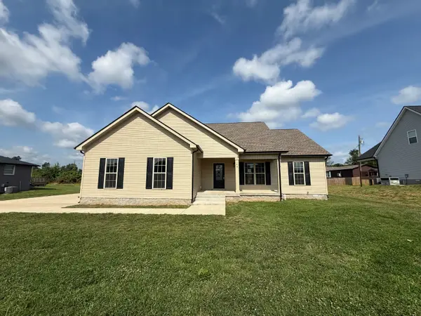 109 Morningside Dr, Clarksville, TN 37042