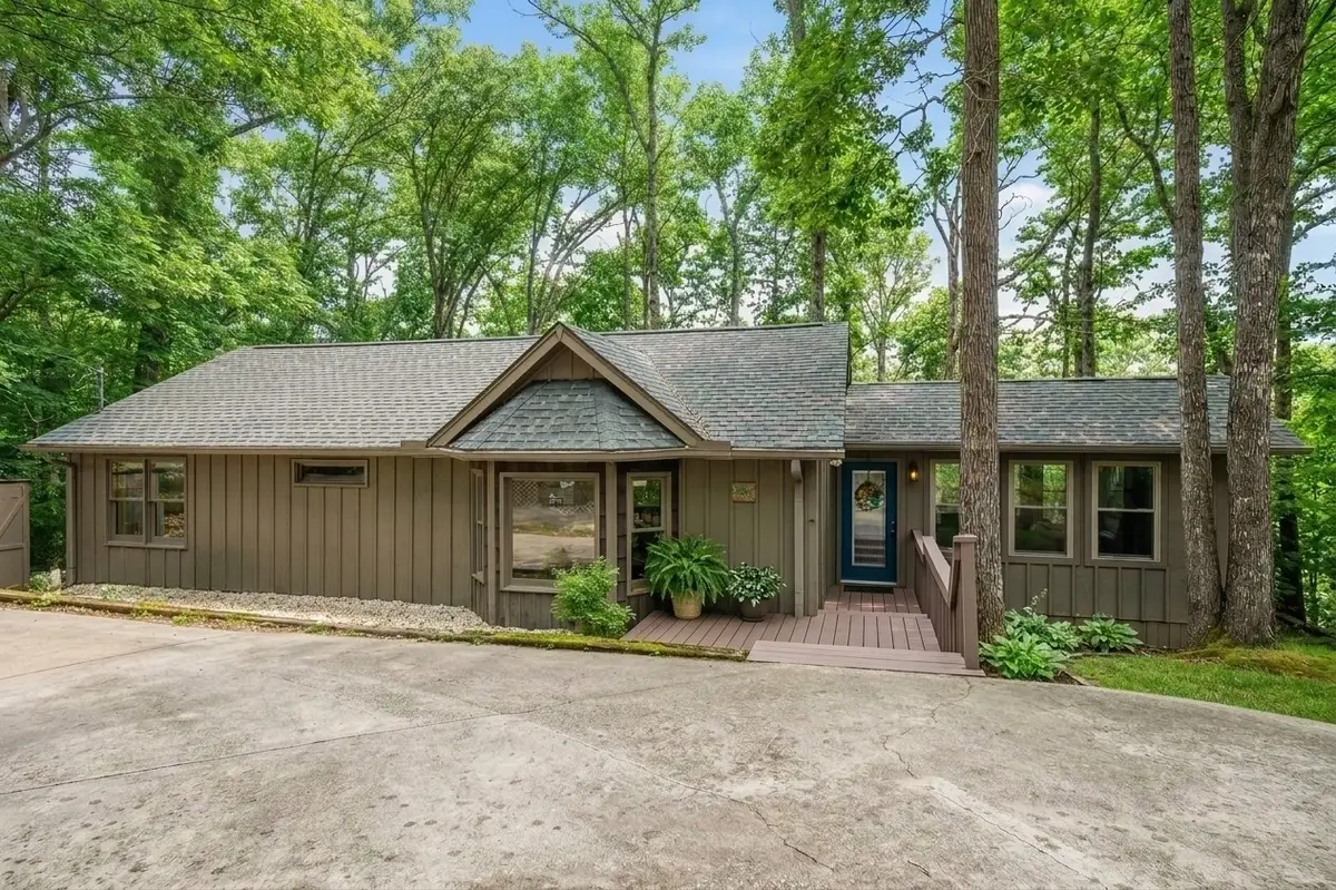 392 Winter Park Cir, Smithville, TN 37166 - #1