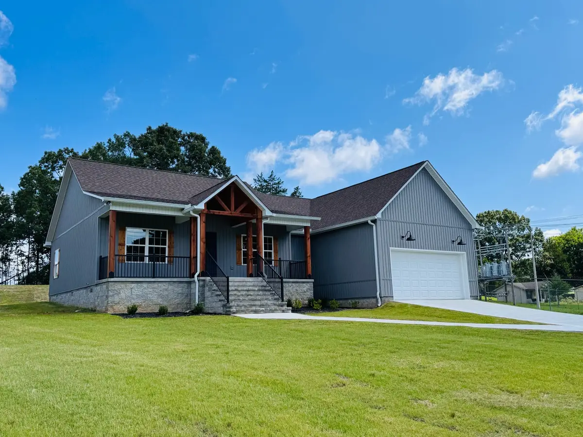 58 Hall St, Lexington, TN 38351 - #1