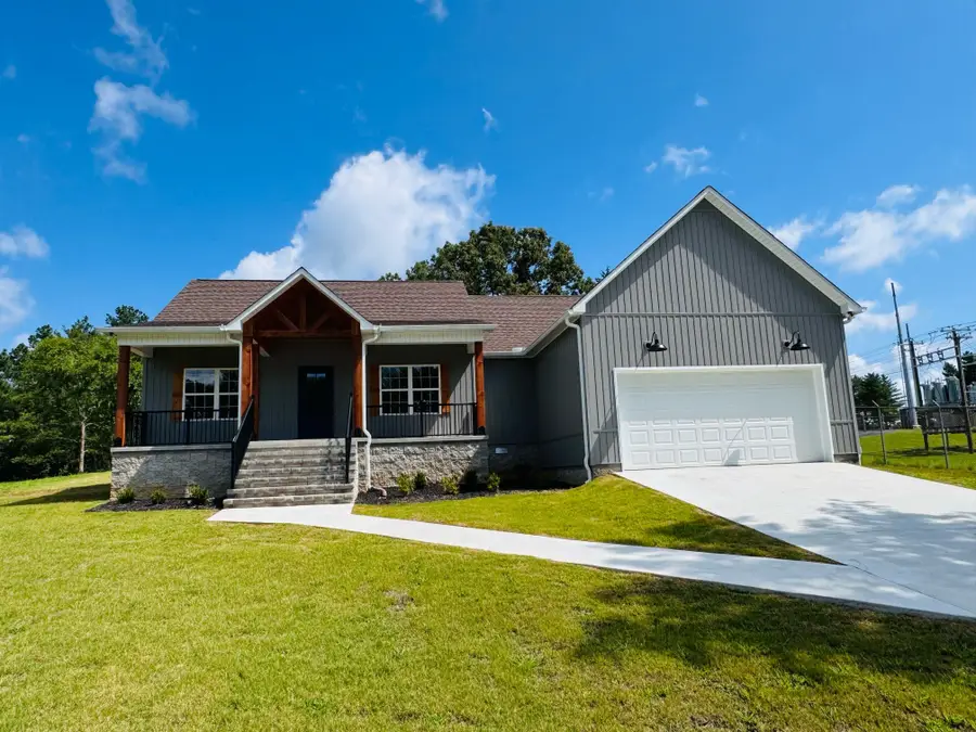 58 Hall St, Lexington, TN 38351 - #3