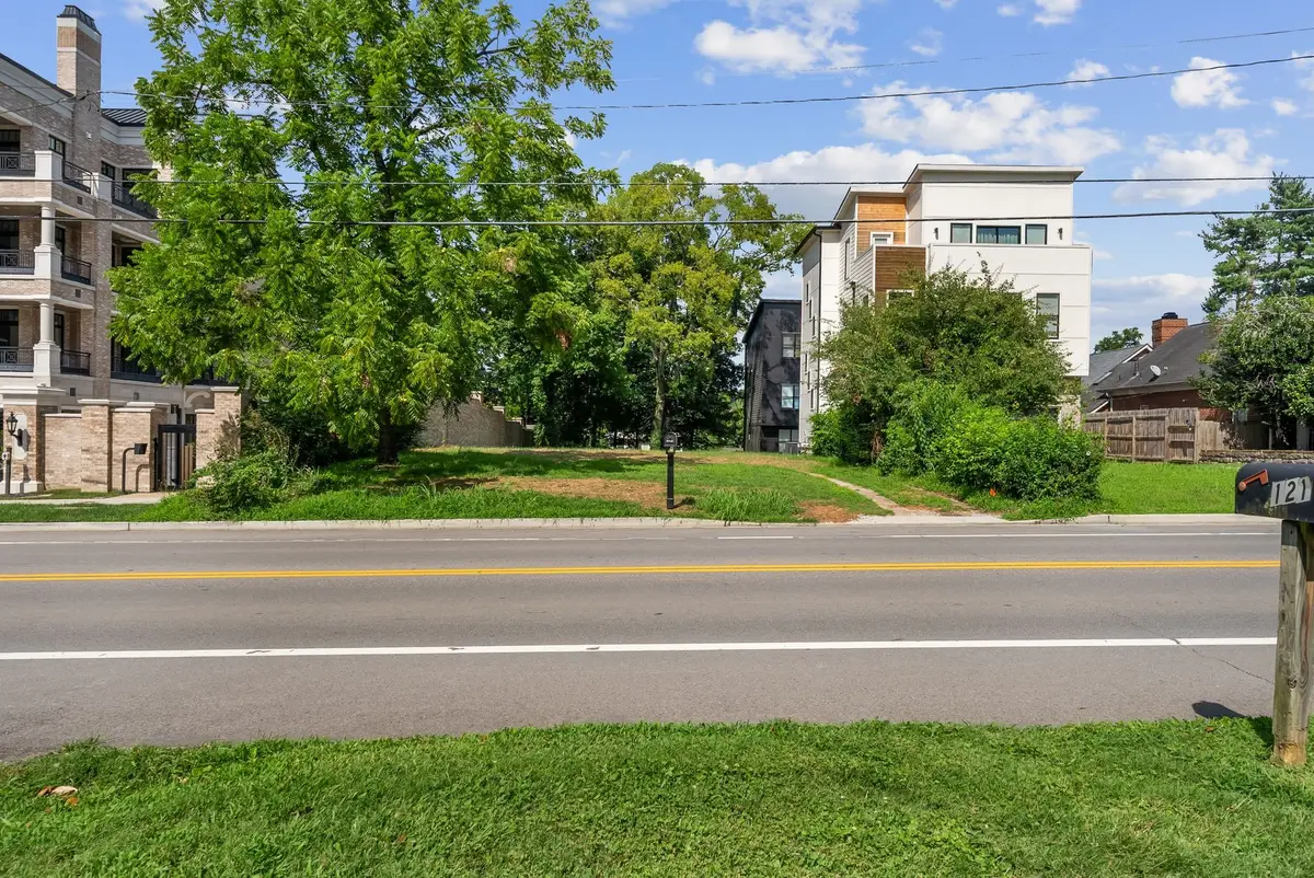 122 Woodmont Blvd, Nashville, TN 37205 - #1
