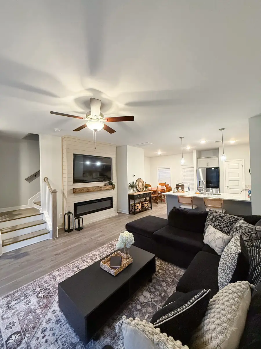 221 Holywell Dr, Gallatin, TN 37066 - #3