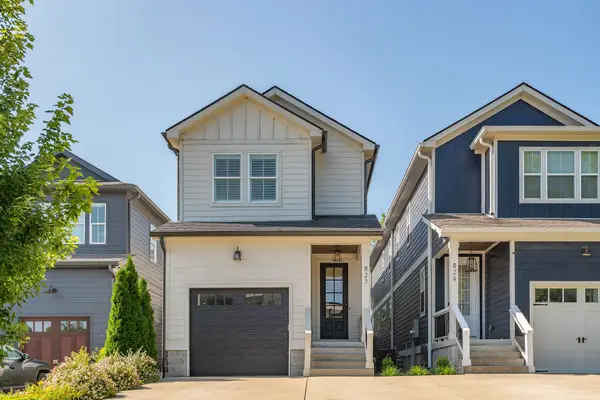 827 Watts Ln, Nashville, TN 37209