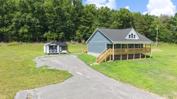 944 Wartrace Hwy, Pleasant Shade, TN 37145
