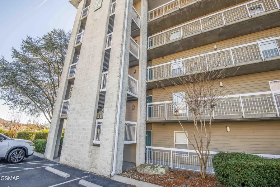 205 Ogle Drive #UNIT 332, Pigeon Forge, TN 37863 - #2