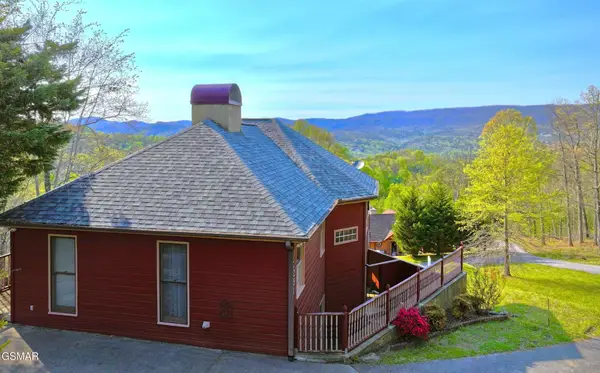 2250 Village Summit Drive, Sevierville, TN 37862