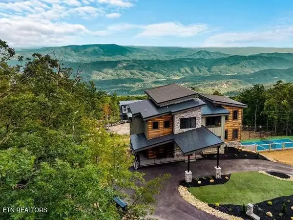 3026 Tower Rd, Sevierville, TN 37876