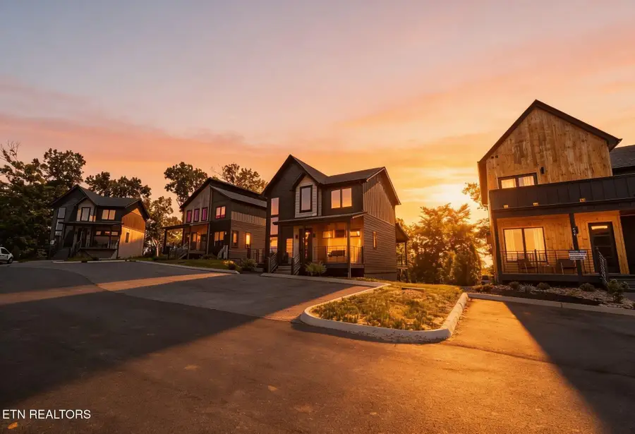 410 Compass Point Way, Sevierville, TN 37876 - #2