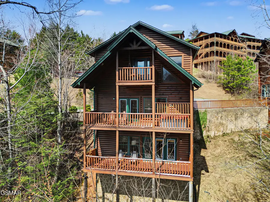 727 Mountain Stream Way, Gatlinburg, TN 37738 - #2